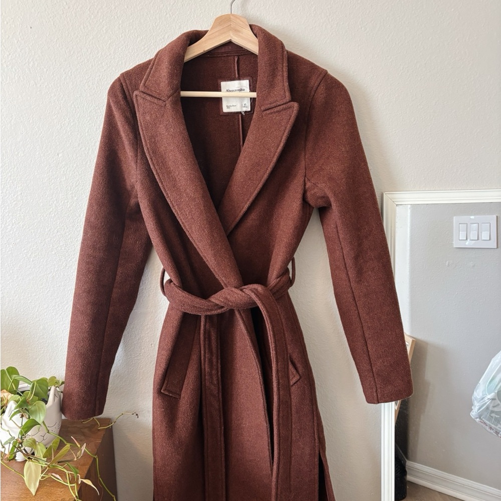 Elegant Brown Women's Coat